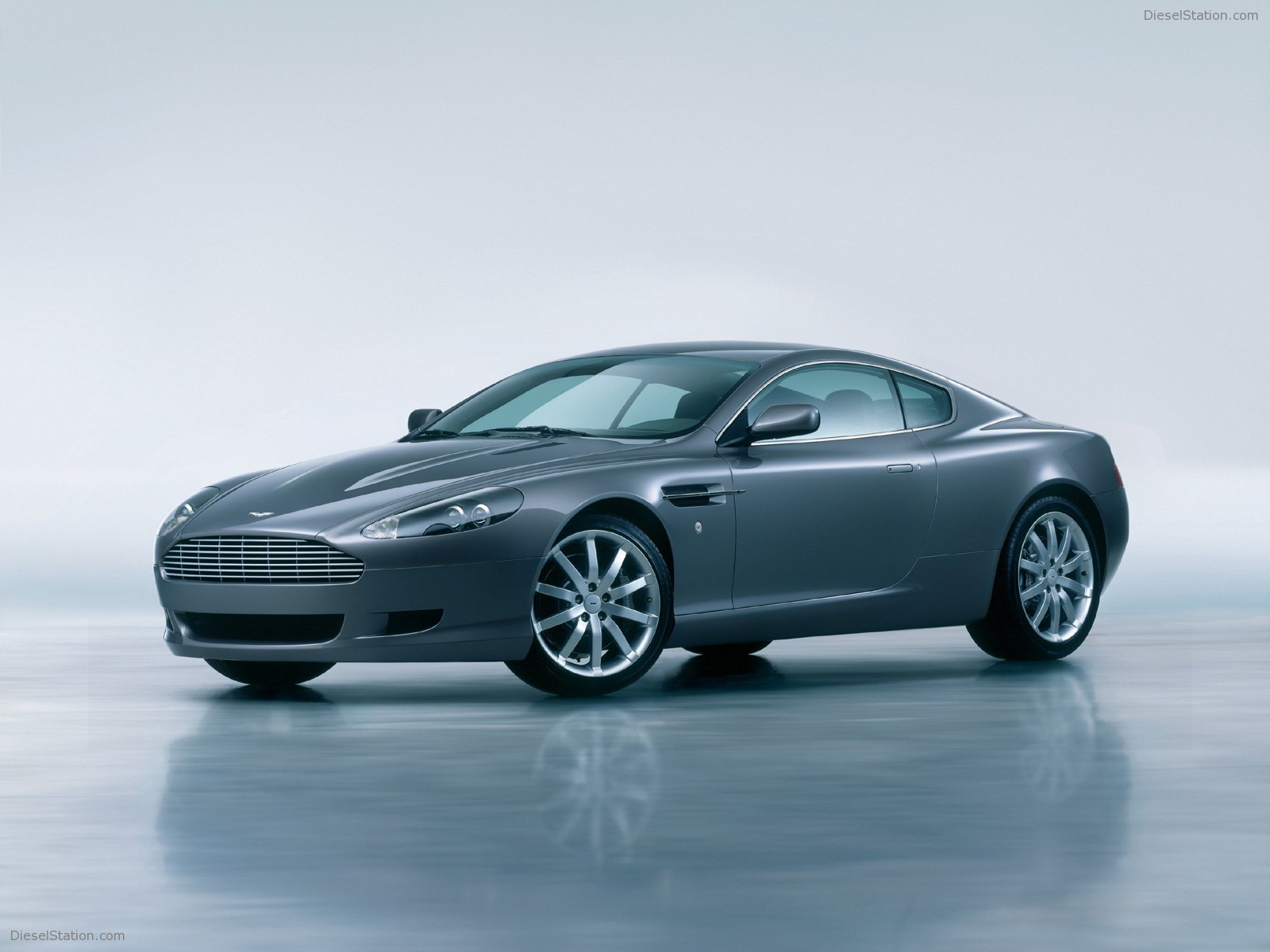 Aston Martin DB9